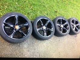4 jantes pour bmw m3  18 " bonne état